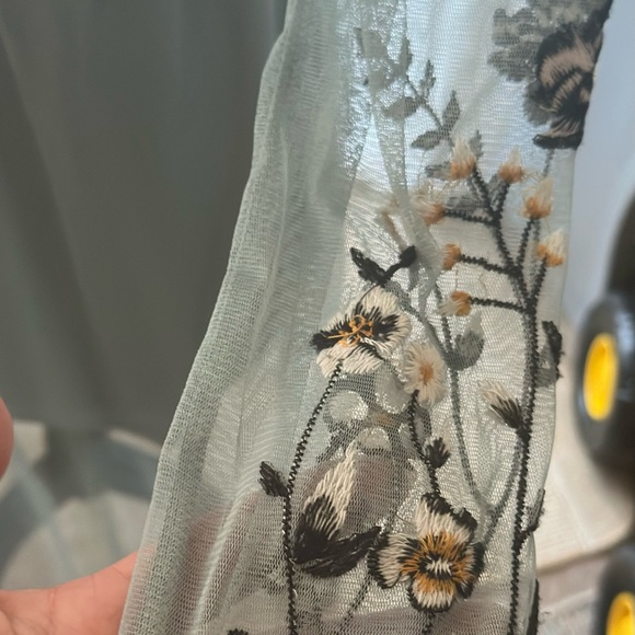 Floral embroidered dress - Picture 8 of 8